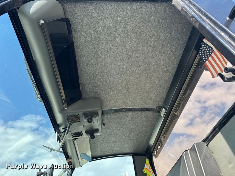 image for item OE9549 2014 Elgin Pelican street sweeper truck