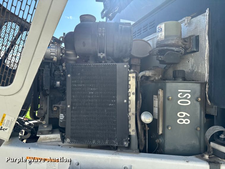 image for item OE9549 2014 Elgin Pelican street sweeper truck