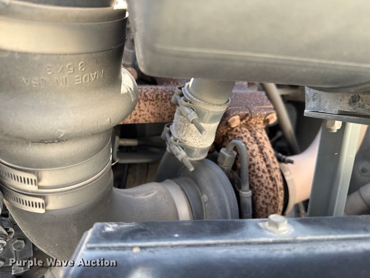 image for item OE9549 2014 Elgin Pelican street sweeper truck