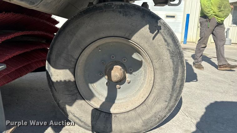 image for item OE9549 2014 Elgin Pelican street sweeper truck