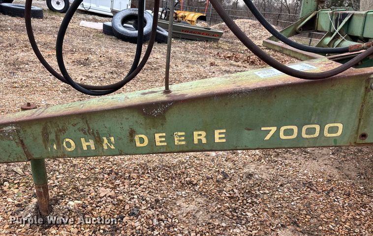 image for item DT0018 John Deere 7000 planter