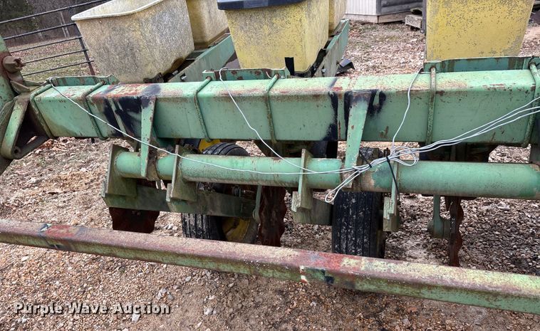 image for item DT0018 John Deere 7000 planter