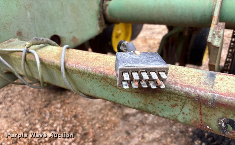 image for item DT0018 John Deere 7000 planter