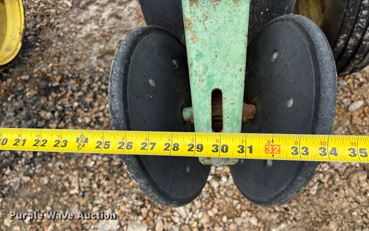 image for item DT0018 John Deere 7000 planter