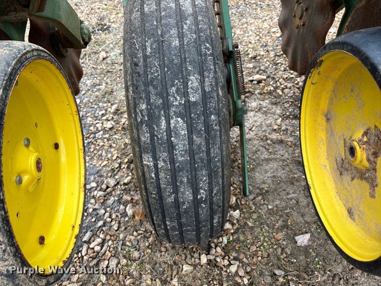 image for item DT0018 John Deere 7000 planter