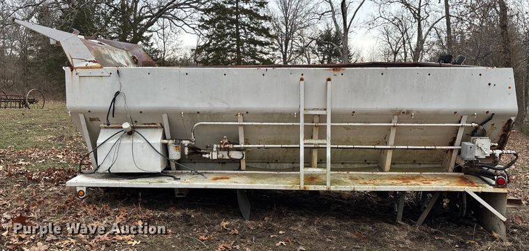 image for item DT0019 Spreader bed