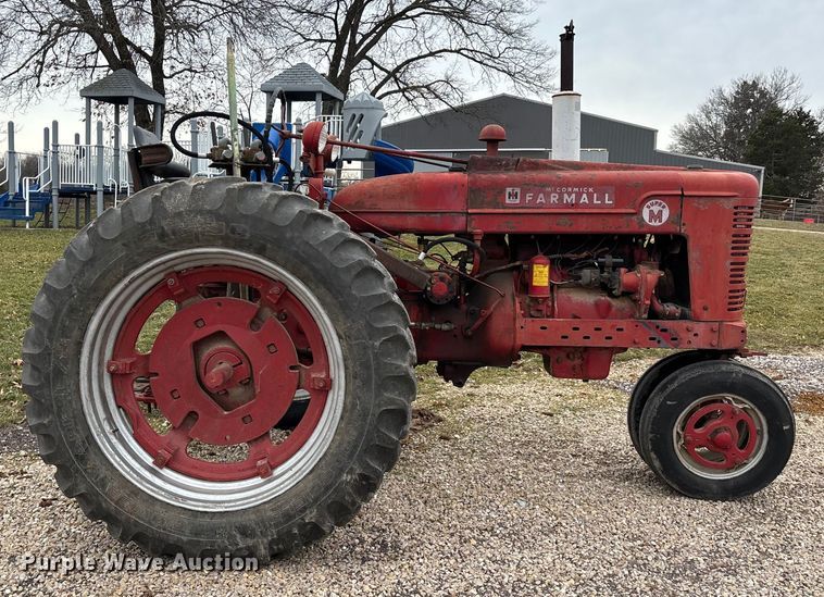 image for item DT0020 1941 International Harvester Farmall Super M tractor
