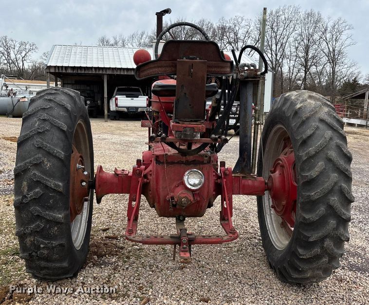 image for item DT0020 1941 International Harvester Farmall Super M tractor