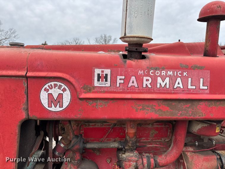 image for item DT0020 1941 International Harvester Farmall Super M tractor