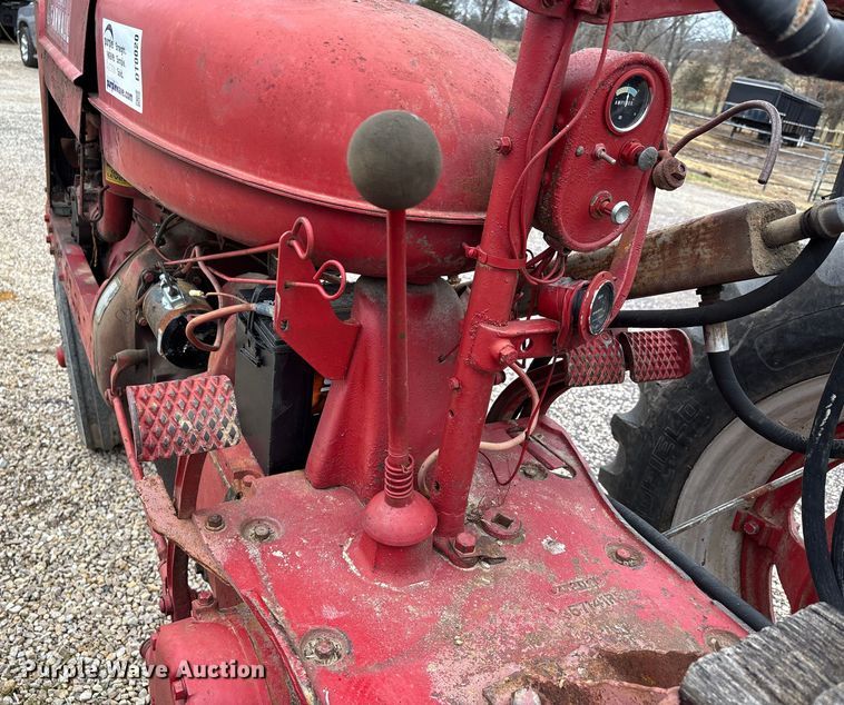 image for item DT0020 1941 International Harvester Farmall Super M tractor