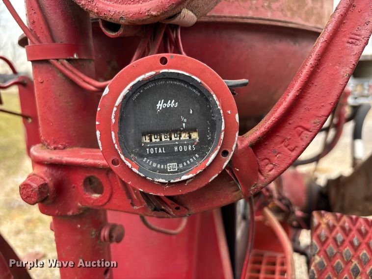 image for item DT0020 1941 International Harvester Farmall Super M tractor