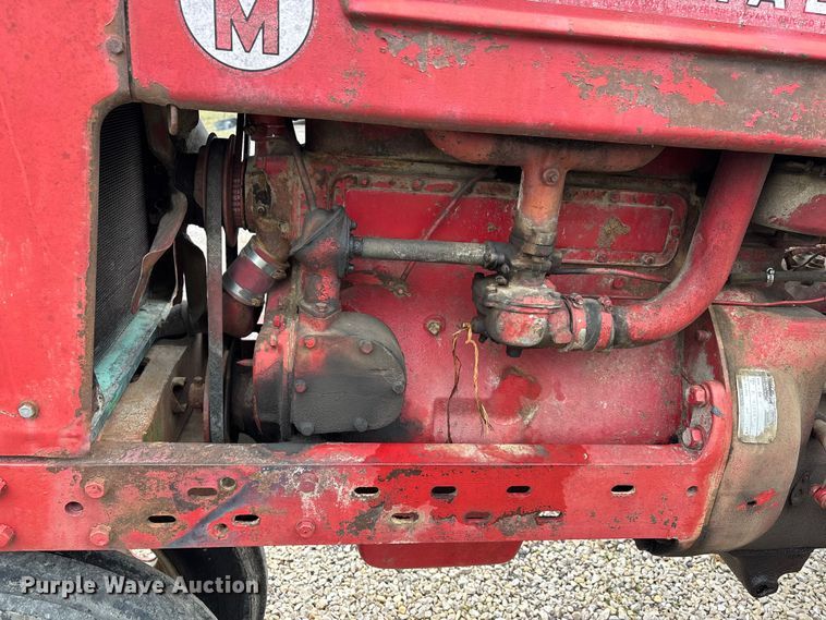 image for item DT0020 1941 International Harvester Farmall Super M tractor