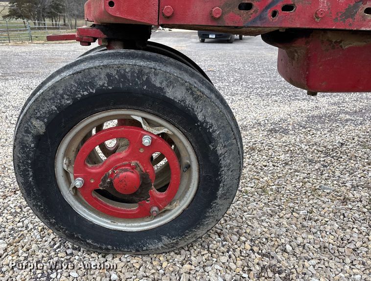 image for item DT0020 1941 International Harvester Farmall Super M tractor