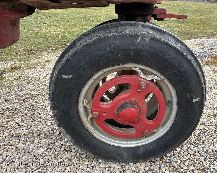 image for item DT0020 1941 International Harvester Farmall Super M tractor