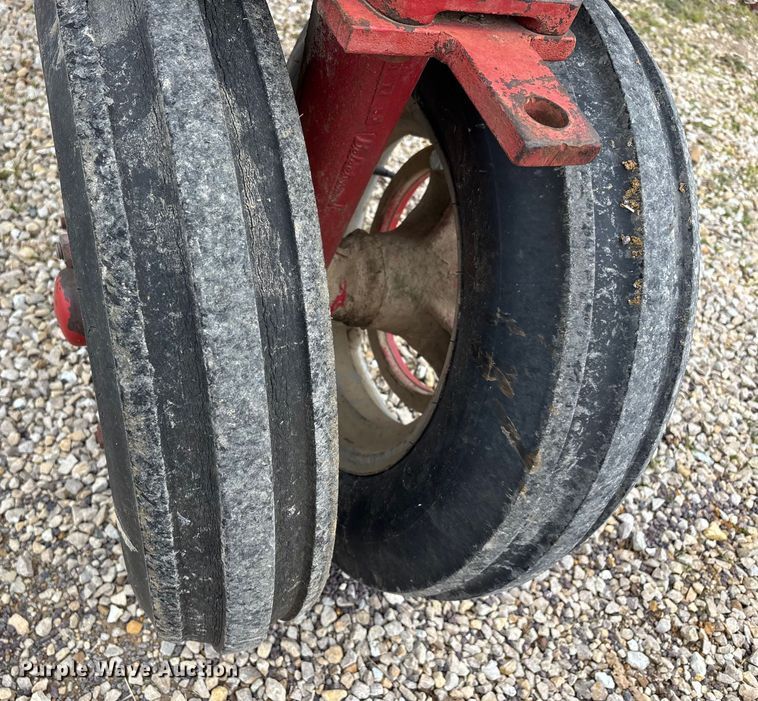 image for item DT0020 1941 International Harvester Farmall Super M tractor