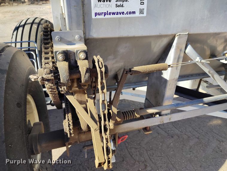 image for item DT0927 Barber spreader