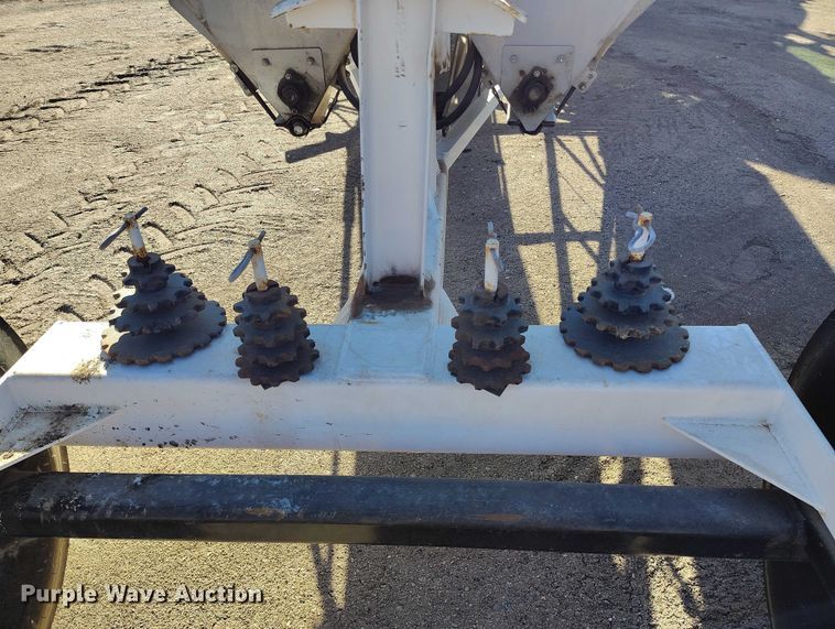 image for item DT0927 Barber spreader