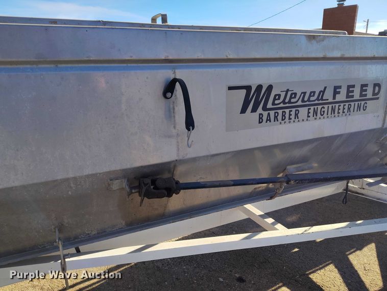 image for item DT0927 Barber spreader