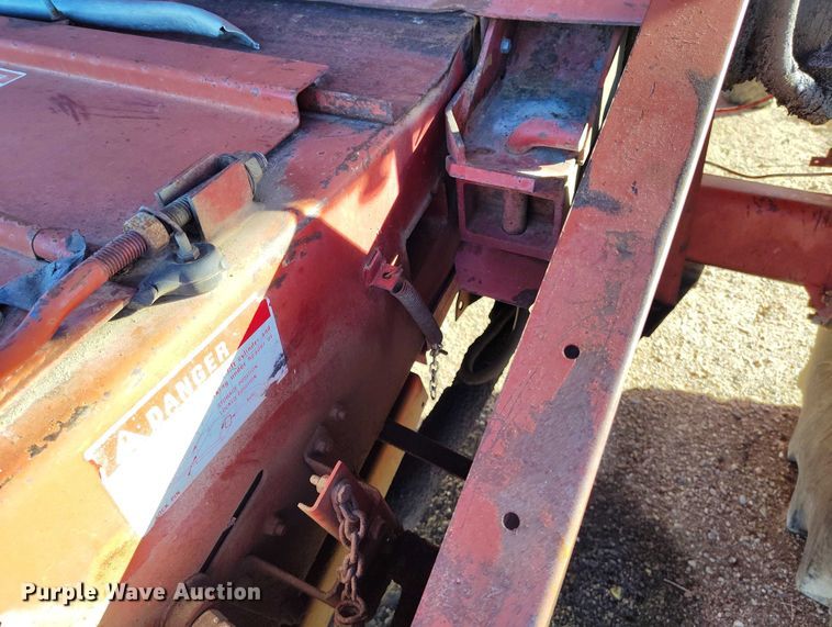 image for item DT0928 1978 International 1440 combine