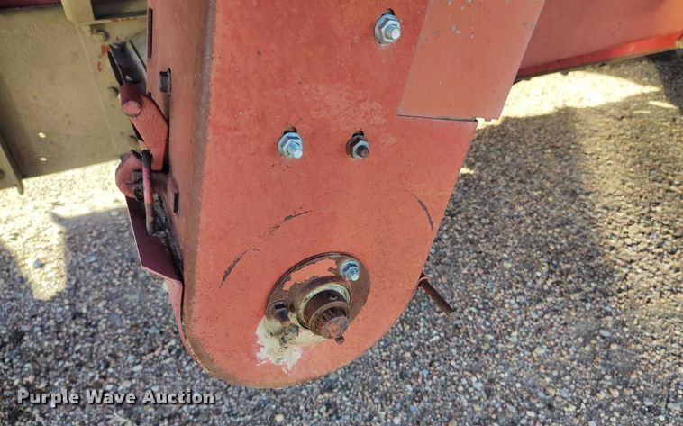 image for item DT0928 1978 International 1440 combine