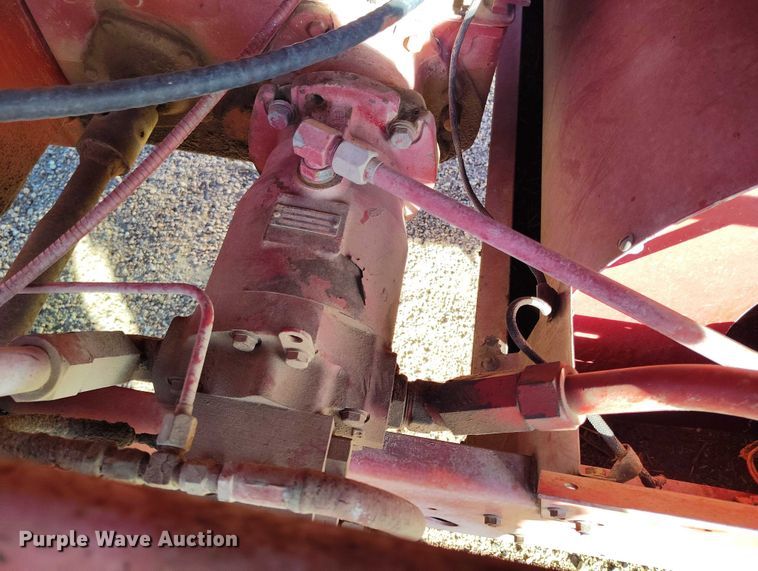 image for item DT0928 1978 International 1440 combine