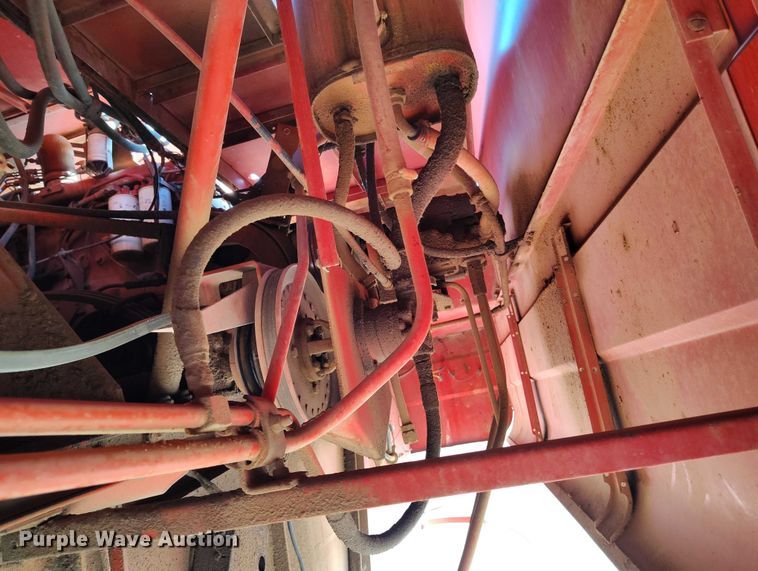 image for item DT0928 1978 International 1440 combine