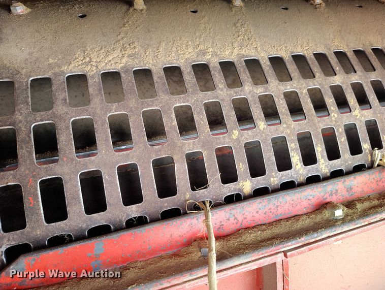 image for item DT0928 1978 International 1440 combine