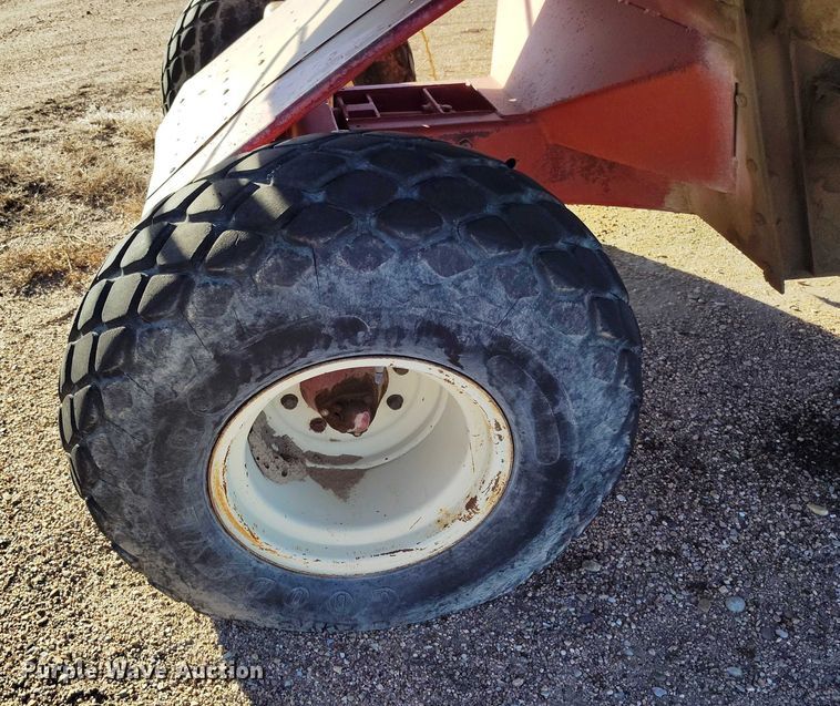 image for item DT0928 1978 International 1440 combine