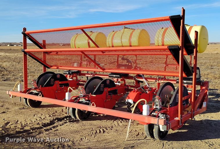 image for item DT0932 2019 Checchi & Magli Wolf Pro 3 transplanter