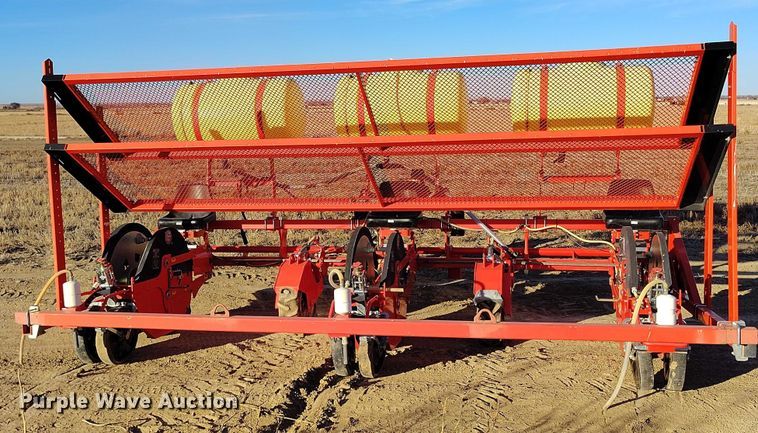 image for item DT0932 2019 Checchi & Magli Wolf Pro 3 transplanter