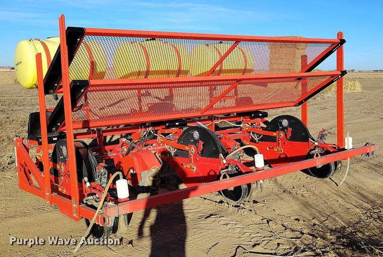 image for item DT0932 2019 Checchi & Magli Wolf Pro 3 transplanter