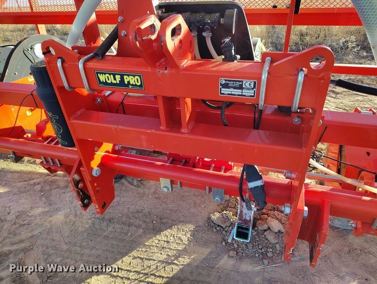 image for item DT0932 2019 Checchi & Magli Wolf Pro 3 transplanter