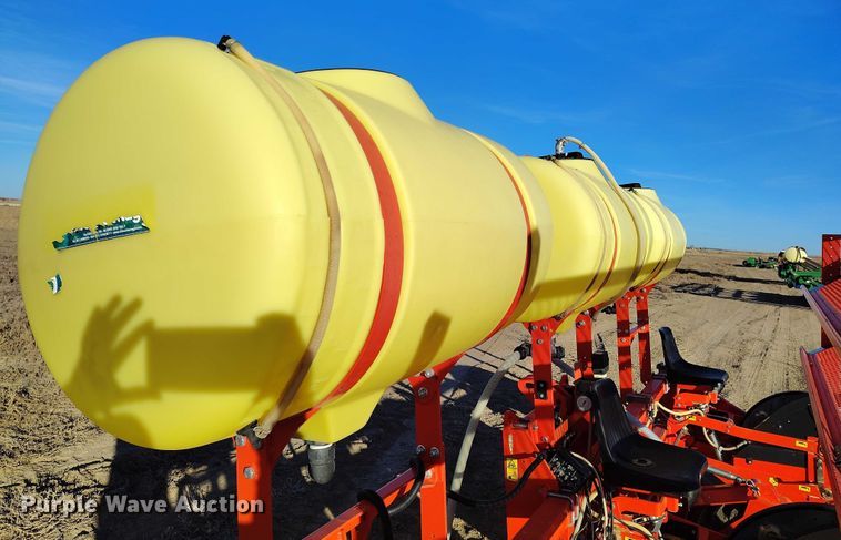 image for item DT0932 2019 Checchi & Magli Wolf Pro 3 transplanter