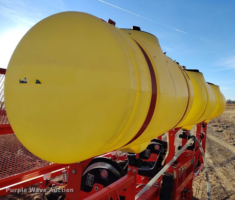 image for item DT0932 2019 Checchi & Magli Wolf Pro 3 transplanter