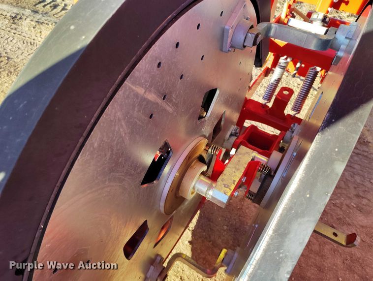 image for item DT0932 2019 Checchi & Magli Wolf Pro 3 transplanter