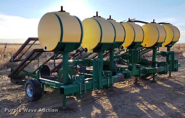 image for item DT0933 Rain-Flo Irrigation 1600 Serries II transplanter