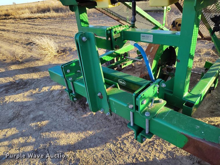 image for item DT0933 Rain-Flo Irrigation 1600 Serries II transplanter