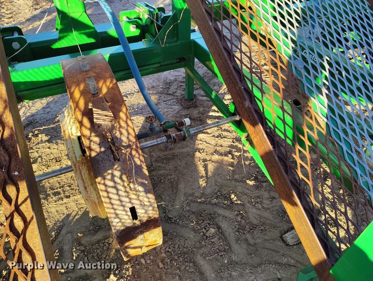 image for item DT0933 Rain-Flo Irrigation 1600 Serries II transplanter