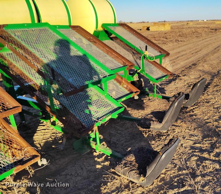 image for item DT0933 Rain-Flo Irrigation 1600 Serries II transplanter