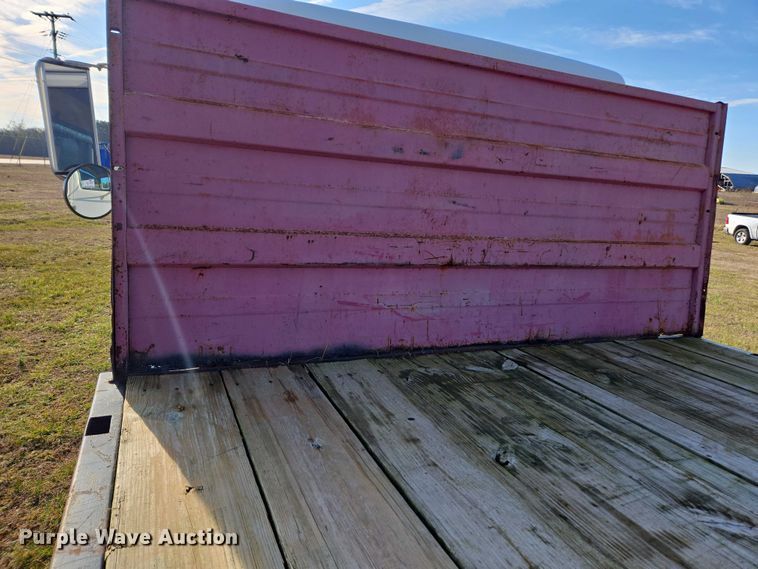 image for item DU2719 1997 International 4900 flatbed truck