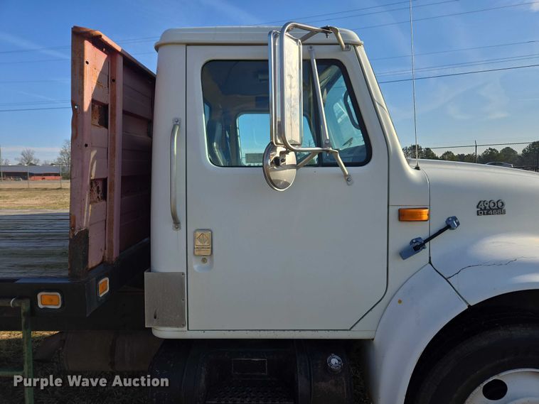 image for item DU2719 1997 International 4900 flatbed truck