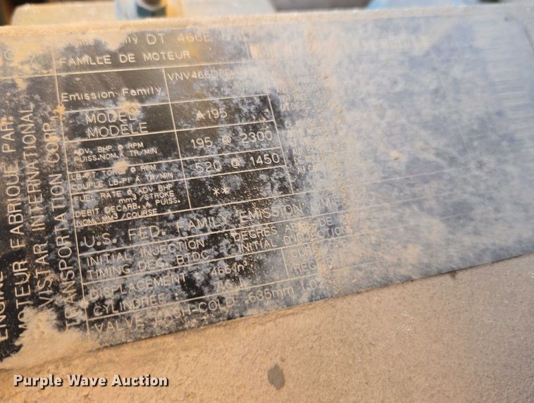 image for item DU2719 1997 International 4900 flatbed truck