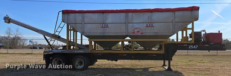 image for item DU2721 2012 KBH fertilizer tender trailer