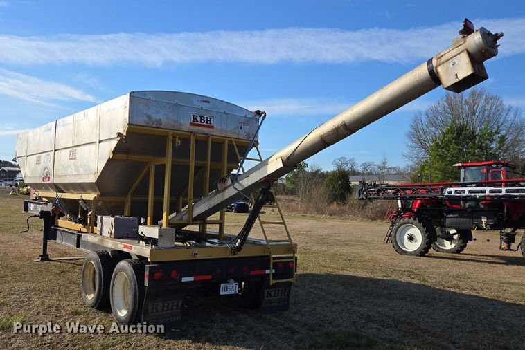 image for item DU2721 2012 KBH fertilizer tender trailer