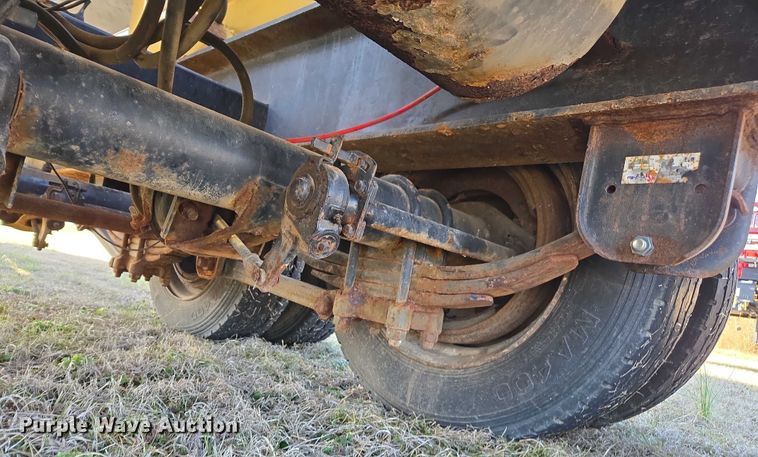 image for item DU2721 2012 KBH fertilizer tender trailer