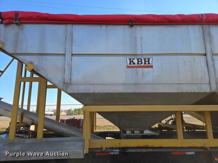 image for item DU2721 2012 KBH fertilizer tender trailer