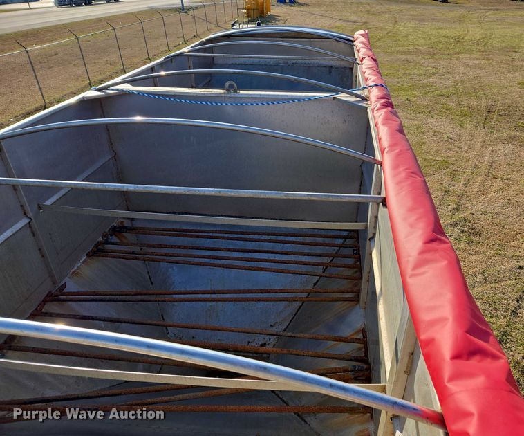 image for item DU2721 2012 KBH fertilizer tender trailer