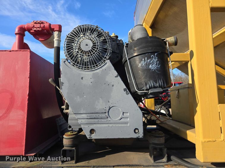 image for item DU2721 2012 KBH fertilizer tender trailer