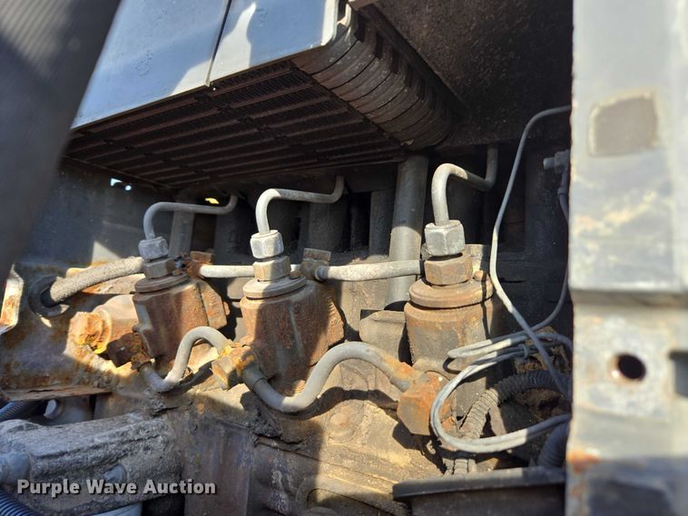 image for item DU2721 2012 KBH fertilizer tender trailer