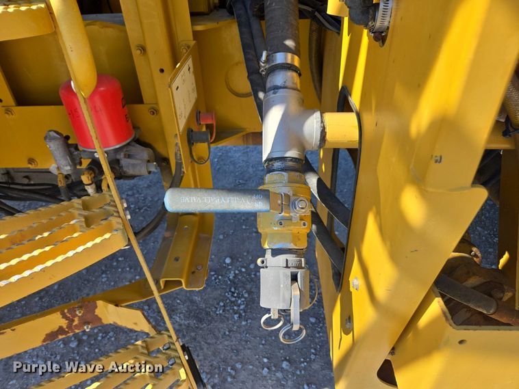 image for item DU2724 2010 Terragator 6203 sprayer